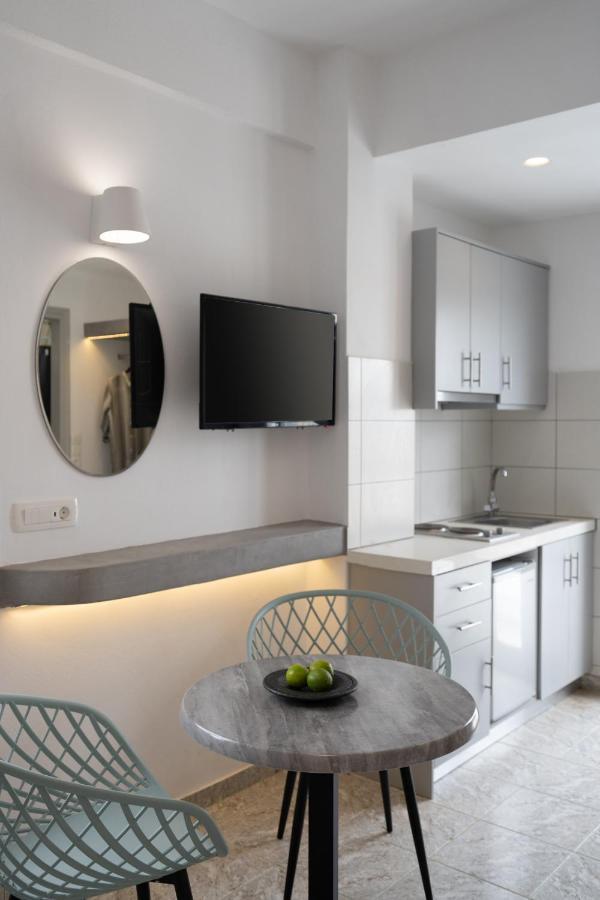 White Lily & Lofts - Adults Only 16 * Playa de Perivolos