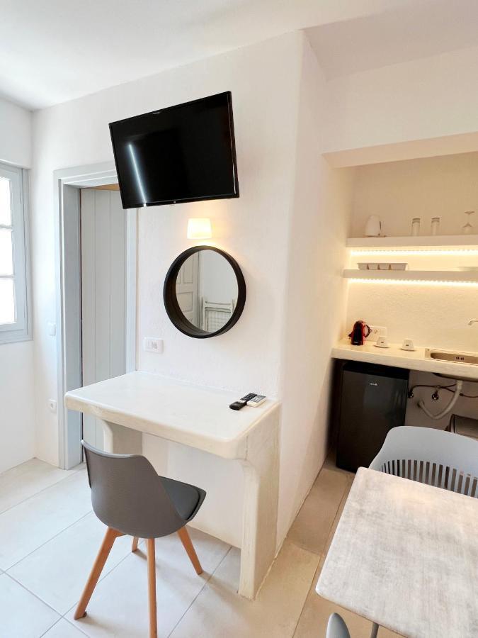 White Lily & Lofts - Adults Only 16 * Playa de Perivolos