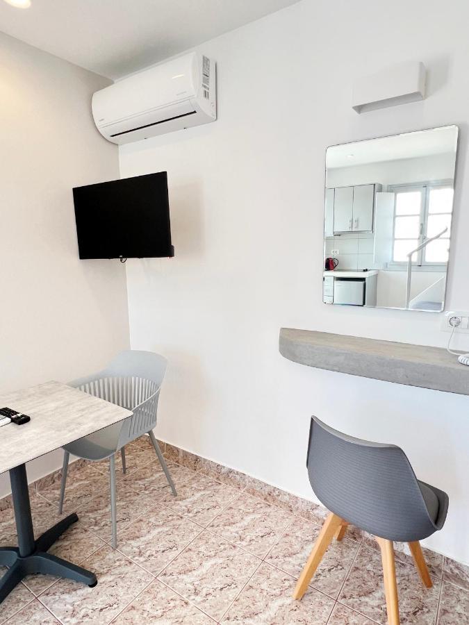 White Lily & Lofts - Adults Only 16 Hotel *